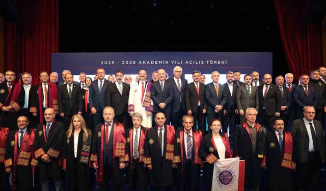 YÖK Başkanı Özvar’ın katılımıyla gerçekleşen 2025-2026 akademik yılı büyük bir coşkuyla başladı