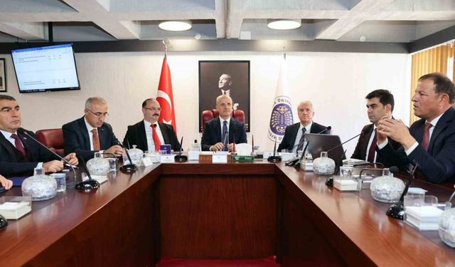 YÖK Başkanı Prof. Dr. Erol Özvar, Atatürk Üniversitesi Senato toplantısına katıldı