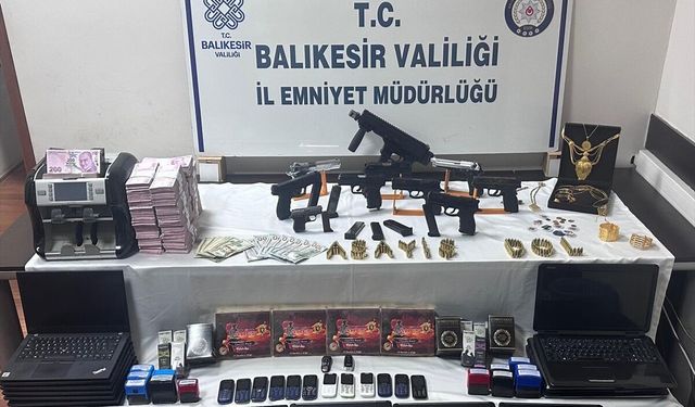 Balıkesir merkezli dolandırıcılık operasyonunda 27 zanlı tutuklandı