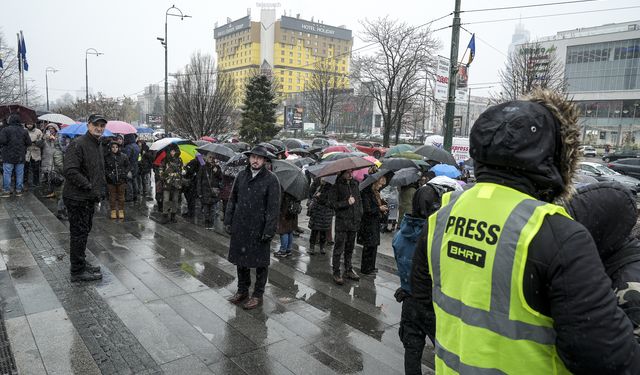 Bosna Hersek devlet televizyonu çalışanları eylem yaptı