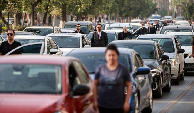 Büyük Önder Atatürk'ü anıyoruz