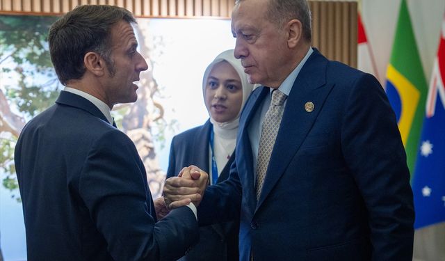 Cumhurbaşkanı Erdoğan Fransa Cumhurbaşkanı Macron ile görüştü