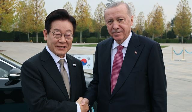Cumhurbaşkanı Erdoğan, Güney Kore Devlet Başkanı Lee'yi resmi törenle karşıladı