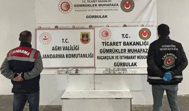 Gürbulak Gümrük Kapısı'nda iki tırda 10 kilo 574 gram uyuşturucu ele geçirildi