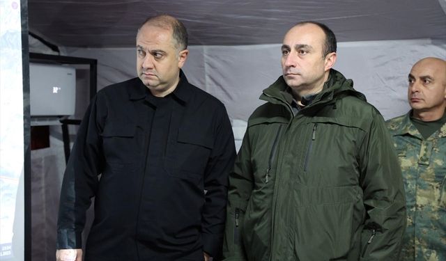 Gürcistan'da askeri kargo uçağının arama kurtarma çalışmalarında 1000'den fazla kişi yer aldı