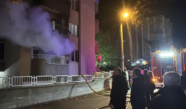 Kütahya'da bir evde çıkan yangında 1 kişi öldü, 1 kişi yaralandı