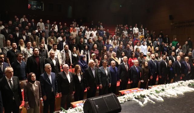 Samsun'da 'Dijital Gençler, Teknolojik Şehirler-Net Konuşalım' söyleşisi düzenlendi