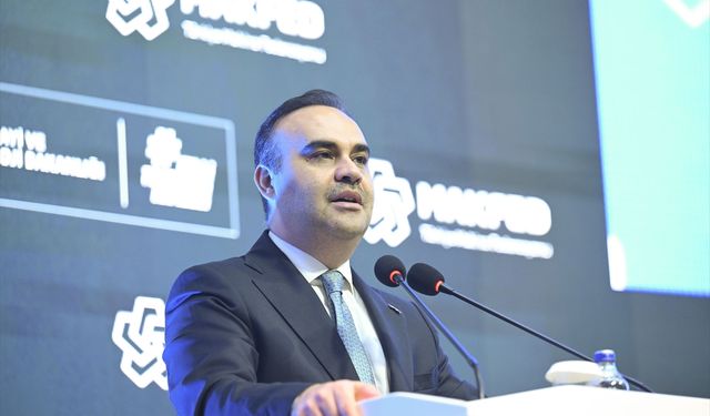 Sanayi ve Teknoloji Bakanı Kacır, Makine Zirvesi'nde konuştu: