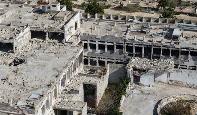 Suriye'de devrik rejiminin saldırılarında yıkılan Maarratünnuman Hastanesi yeniden hizmete açılmayı bekliyor