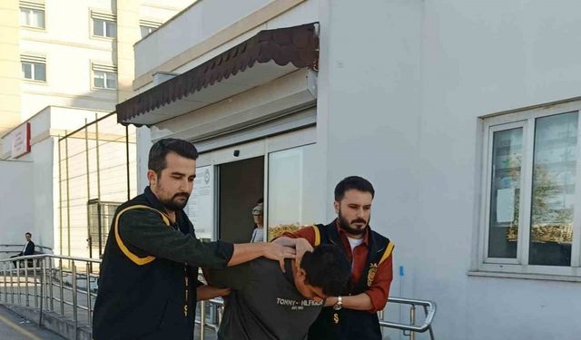 Adana’da komşu kavgası: Baba öldü, 2 oğlu yaralandı