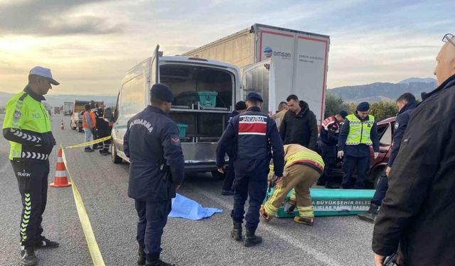 Alaşehir’de park halindeki tır can aldı