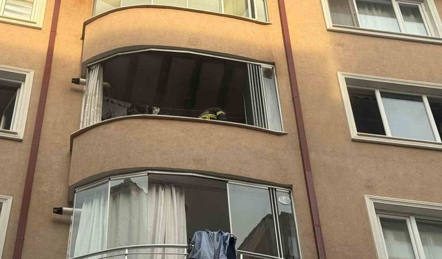 Bilecik’te balkonda çıkan yangında bir kişi dumandan etkilendi