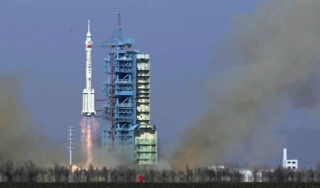 Çin, Shenzhou-22 uzay aracını başarılı bir şekilde yörüngeye gönderdi