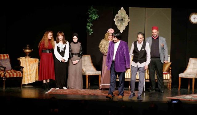 Kılıbık Hayrullah sahne aldı