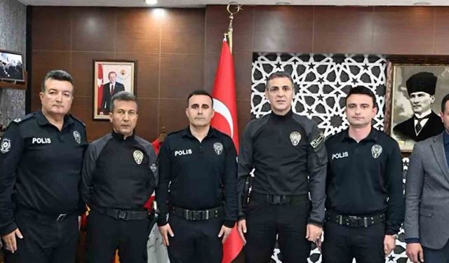 Rahatsızlanan kadını yalnız bırakmayan polis memurlarına teşekkür