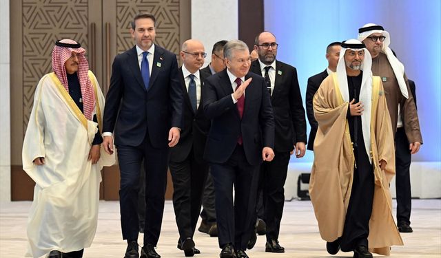 Enerji ve Tabii Kaynaklar Bakanı Bayraktar, Özbekistan'da enerji projelerinin tanıtım etkinliğine katıldı: