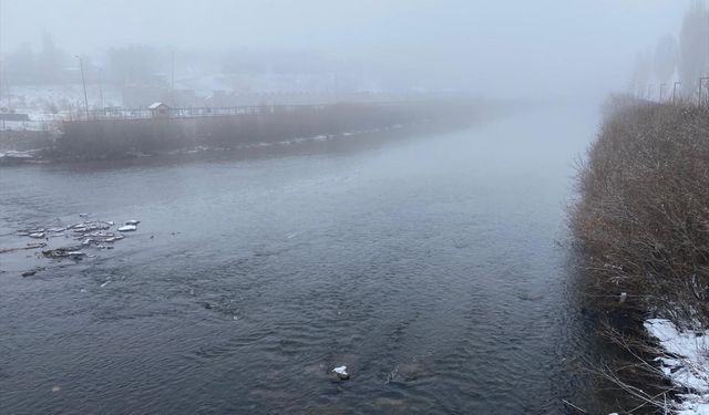 Erzurum ve Kars'ta 5 yerleşim yerine kardan ulaşım sağlanamıyor