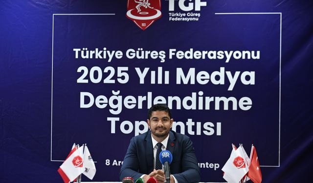 Federasyon başkanı Taha Akgül'den 'kadın güreşine' övgü: