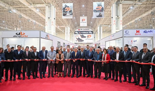 Gaziantep'te Uluslararası Ayakkabı, Saraciye, Terlik ve Yan Sanayi Fuarı açıldı