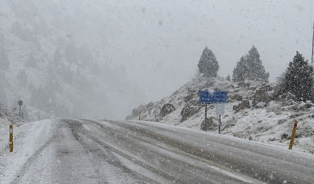 Kahramanmaraş'ta kar yağışı etkili oldu