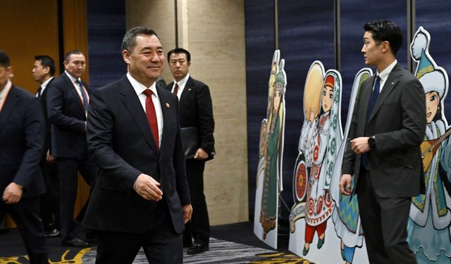 Kırgızistan Cumhurbaşkanı Caparov, 1. Orta Asya-Japonya Zirvesi'nde konuştu: