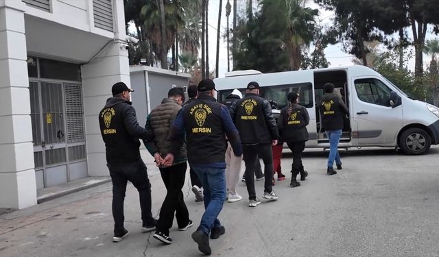 Mersin merkezli fuhuş operasyonunda yakalanan 3 zanlı tutuklandı