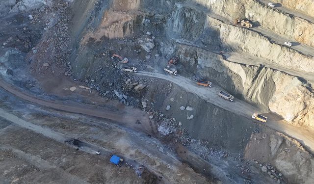 Sivas'ta maden ocağında göçük altında kalan şantiye müdürünü arama çalışmaları 18 gündür sürüyor