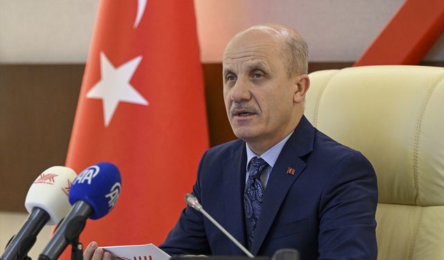 YÖK Başkanı Özvar 'Engelsiz Üniversite Bayrakları Ödül Töreni'ne katıldı: