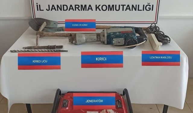 Yozgat'ta izinsiz kazı yapan 3 zanlı suçüstü yakalandı