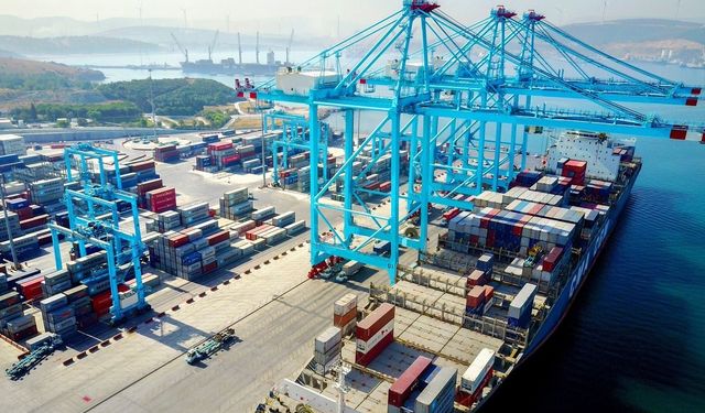 Aliağa, ihracatta Türkiye'nin ikinci büyük gümrüğü oldu