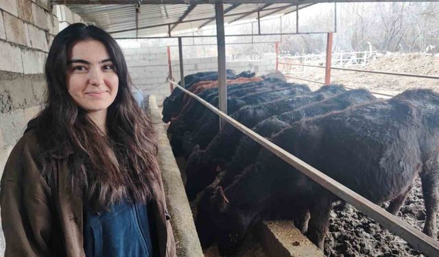 Atama beklerken hayvancılığa başladı