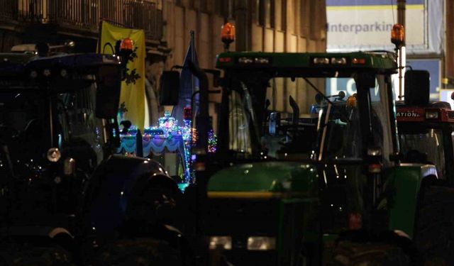 Avrupalı çiftçilerden AB zirvesinin yapıldığı Brüksel’de traktörlü protesto