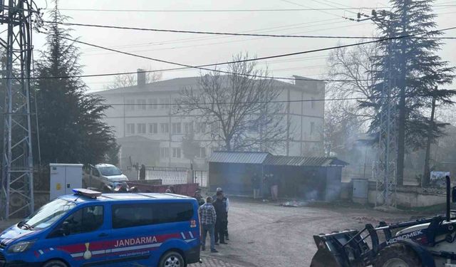 Bolu’da köylüler ağır tonajlı araçlara karşı ayaklandı: Köyün giriş çıkışında lastik yaktılar