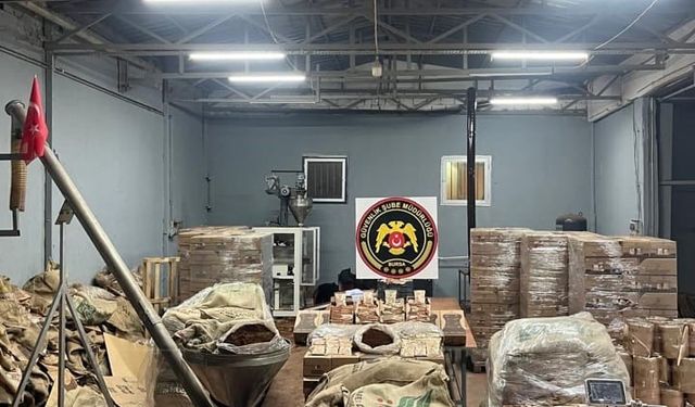 Bursa'da sahte kahve operasyonu: Tonlarca ürün ele geçirildi