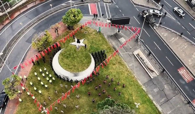 Çevik kuvvet personelinden şehitler için anlamlı anma