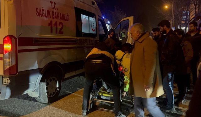 Erzincan'da iki otomobil çarpıştı: 5 yaralı