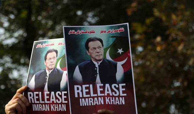 Eski Pakistan Başbakanı Imran Khan ile eşine 17’şer yıl hapis cezası