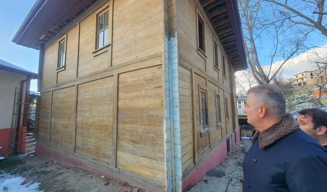 Gölcük'teki 145 yıllık çivisiz cami restore ediliyor