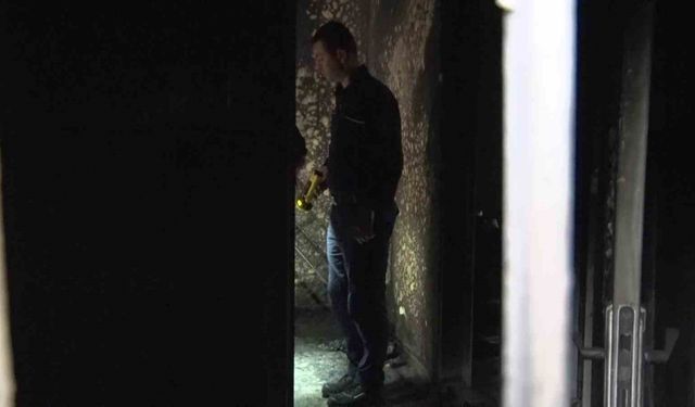 Pendik’te 3 çocuğa mezar olan ev sabahın ilk ışıklarıyla görüntülendi