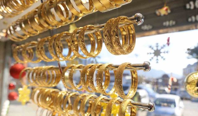 Savaşlardan ve kaostan beslenerek fiyatı yükselen altının 2026 yılında da yükselişini sürdürmesi bekleniyor