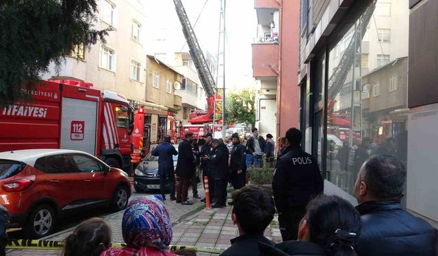 Tuzla’da çatı yangını korkuttu