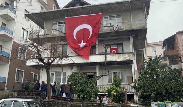Yalova'da şehit olan polis memurunun Düzce'deki baba ocağına acı haber ulaştı