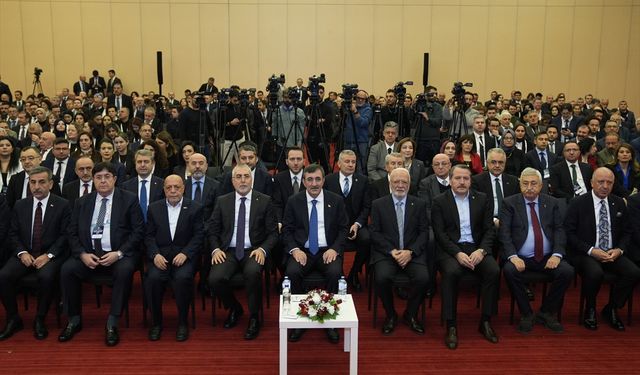 Çalışma ve Sosyal Güvenlik Bakanı Işıkhan, 14. Çalışma Meclisi'nin açılışında konuştu: