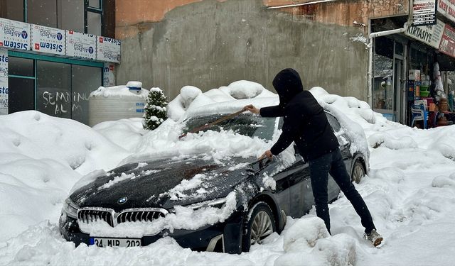 Van, Muş, Hakkari ve Bitlis'te 574 yerleşim yerine ulaşım sağlanamıyor