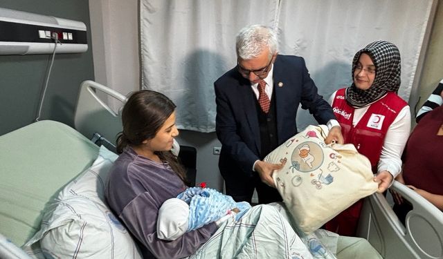 Adana'da yeni yılın ilk bebeği 'Atlas' oldu