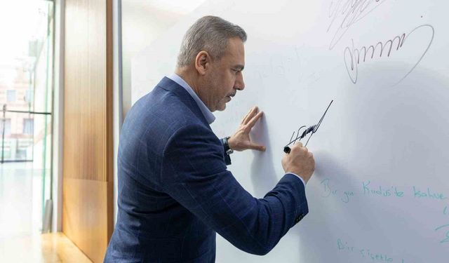 Bakan Hakan Fidan: 'Eyleme ihtiyacımız olduğu kadar bilgiye, öğrenmeye, tecrübe aktarımına da ihtiyacımız var'