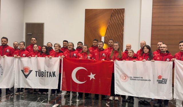 Bakan Kacır: 17 bilim insanı Antarktika'da özellikle iklim değişikliğine yönelik nitelikli araştırmalar gerçekleştirecek