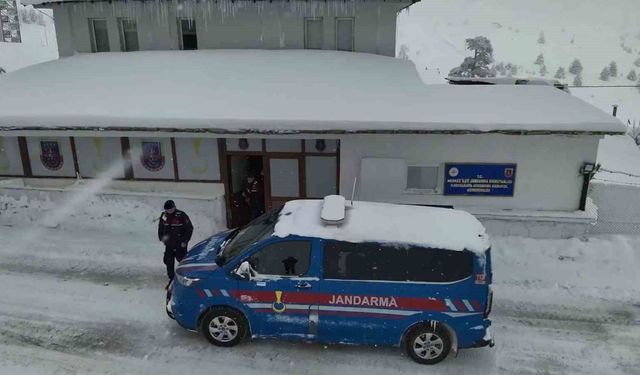 Bolu'da jandarma ekipleri turizm bölgesinde denetimlerini sürdürüyor