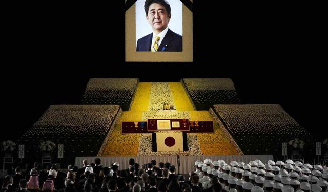 Eski Japonya Başbakanı Shinzo Abe'nin katiline müebbet hapis