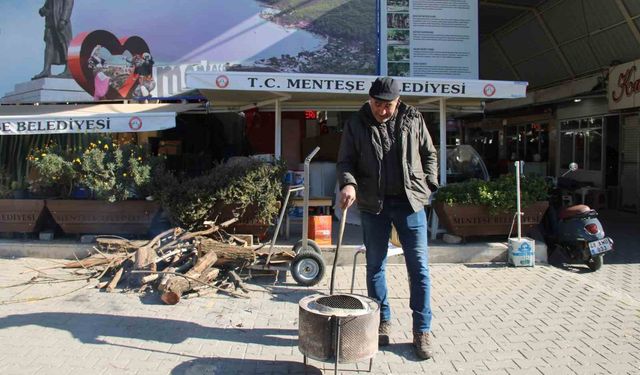 Esnaflar dondurucu soğuğa karşı çareyi ateş yakmakta buldu